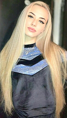 Karolina Mariupol 1282067