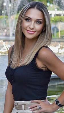 Oksana Kharkov 1367004