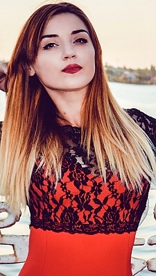 Yuliya Nikolaev 232824