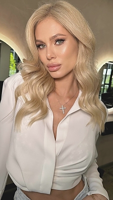Julia Kyiv 2365838