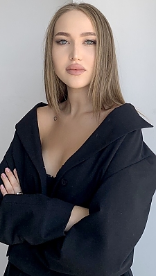Anastasia Milan 2366854