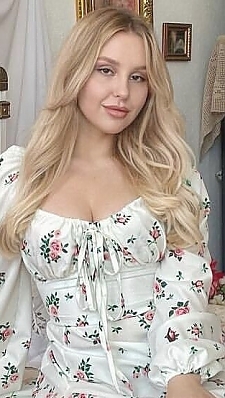 Anna Odesa 2383875
