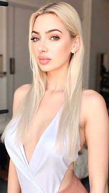 Oleksandra Ternopil 2386387