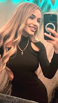 Yullia Ottawa 2386526