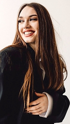 Olena Zhytomyr 2390902