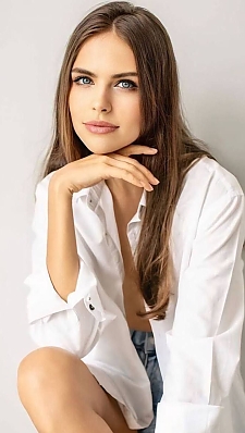 Yulia New York 2391095