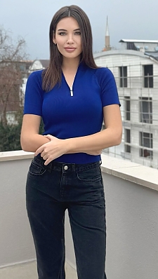 Anna Kyiv 2393233