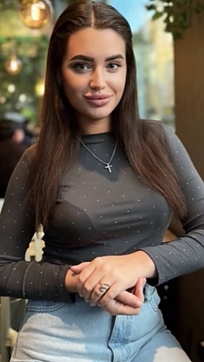 Valeriia Berlin 2404316