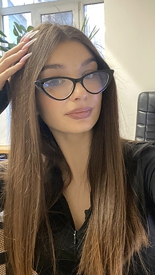 Yuliia Kyiv 2419879