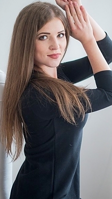 Alyona Nikolaev 425593