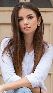 Karina Kharkiv 682375