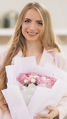 Irina Toronto 686678