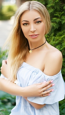 Elena Kharkov 688757