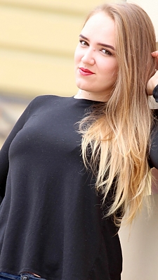 Anna Kyiv 750837