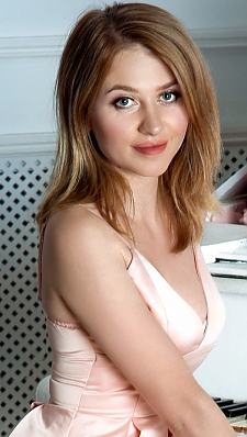 Julia Kharkiv 869475